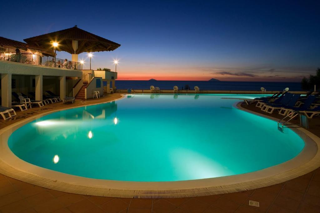 Th Gioiosa Mare - Capo Calavà Village